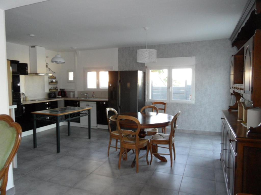 Logement Entre Mer Et Montagne Roujan Exteriör bild